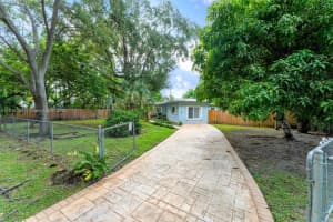 8318 Sw 131st St Pinecrest, FL 33156 - MLS#A11918334