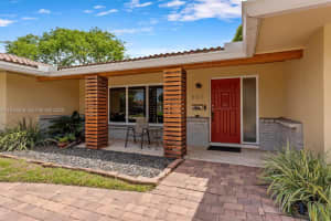 901 W Tropical Way Plantation, FL 33317 - MLS#A11918350