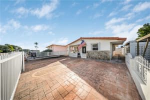 270 W 14th St Hialeah, FL 33010 - MLS#A11918366