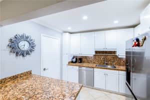 12800 Sw 43rd Dr 102-b, Miami 12800 Sw 43rd Dr 102-b, Miami