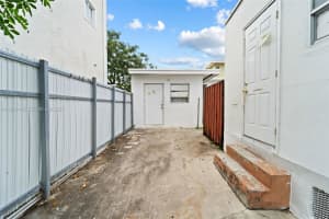 634 SW 10th Ave, Miami, FL 33130, - MLS#A11918415