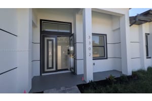 3302 E 18th St Lehigh Acres, FL 33972 - MLS#A11918421