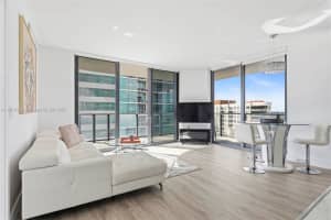 121 Ne 34th St 1001, Miami