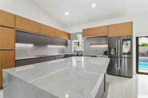 19494 Nw 61st Ave Hialeah, FL 33015 - MLS#A11918451