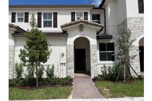 12235 Nw 23rd Path, Miami