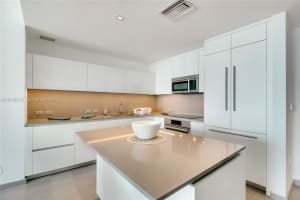 88 SW 7th St APT 2505, Miami, FL 33130, - MLS#A11918512