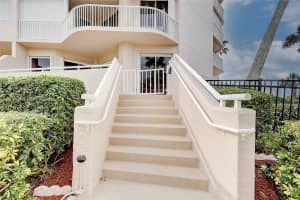 5051 N Hwy A1A APT 6, Fort Pierce, FL 34949, - MLS#A11918527