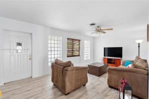 2012 Nw 11th Ave Fort Lauderdale, FL 33311 - MLS#A11918572