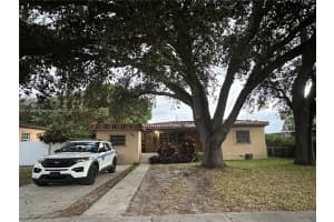 341 Nw 147th St, Miami