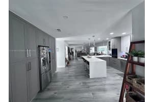 8290 Sunset Dr Miami, FL 33143 - MLS#A11918622