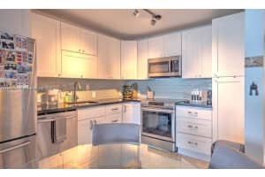 100 Bayview Dr APT 1510, Sunny Isles Beach, FL 33160, - MLS#A11918633