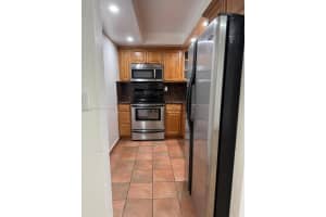 5731 NW 37th St APT 407, Virginia Gardens, FL 33166, - MLS#A11918668