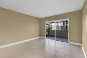 7929 Sw 104th St 111e Miami, FL 33156 - Off Market