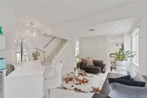 10842 Nw 53rd Ln Doral, FL 33178 - MLS#A11918741