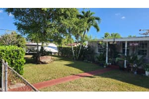 4201 Sw 99th Ct Miami, FL 33165 - MLS#A11918750