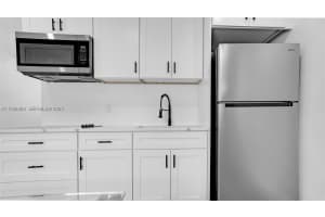 32 SW 9th St #3, Hallandale Beach, FL 33009, - MLS#A11918802