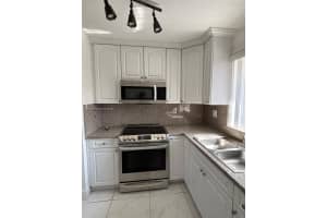 2740 W 61st St APT 204, Hialeah, FL 33016, - MLS#A11918824