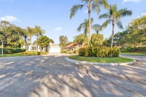 2019 Cove Ln Weston, FL 33326 - MLS#A11918830