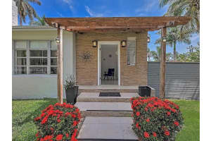 715 Hollywood Blvd, Hollywood