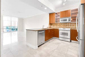 1945 Ocean Drive, Hallandale Beach, FL 33009 - MLS#A11918887