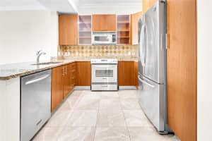 1945 Ocean Drive, Hallandale Beach, FL 33009 - MLS#A11918887