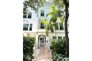 1559 Michigan Ave 302, Miami Beach