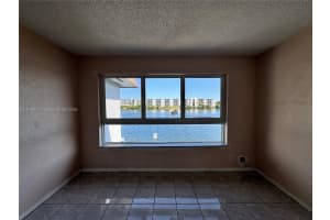 19255 NE 2nd Ave APT 2218, Miami, FL 33179, Sold 12/29/25