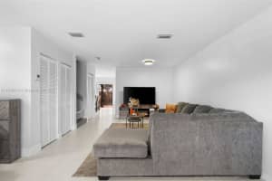 10936 NW 7th St APT 1003, Miami, FL 33172, Sold 04/06/26