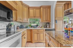 4850 Sw 63rd Ter 232 Davie, FL 33314 - MLS#A11919027