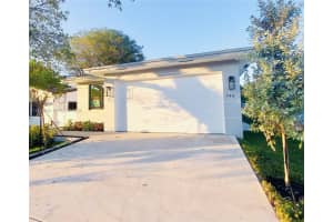 745 Ne 36th St, Oakland Park