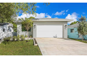 745 Ne 36th St Oakland Park, FL 33334 - MLS#A11919038