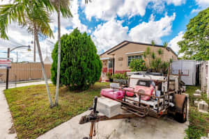 4118 E 10th Ct Hialeah, FL 33013 - MLS#A11919121