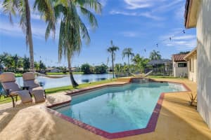 5421 Hawkes Bluff Ave Davie, FL 33331 - MLS#A11919128