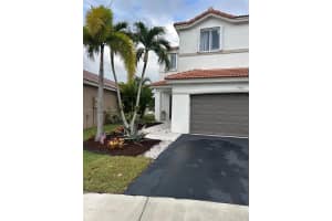 4466 Blossom Ln Weston, FL 33331 - MLS#A11919131