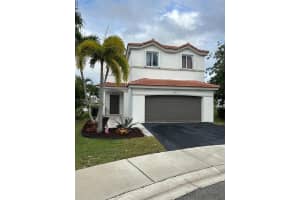 4466 Blossom Ln Weston, FL 33331 - MLS#A11919131