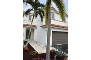 4466 Blossom Ln Weston, FL 33331 - MLS#A11919131
