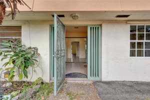 5551 SW 57th St, Davie, FL 33314, - MLS#A11919158