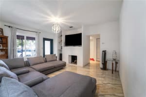 2840 Nw 4th St Miami, FL 33125 - MLS#A11919178