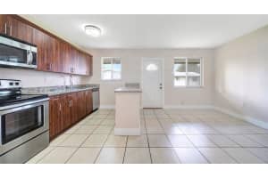 592 NE 150th St #3, Miami, FL 33161, - MLS#A11919228