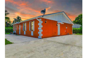 235 Sw 16th Ter Homestead, FL 33030 - MLS#A11919250