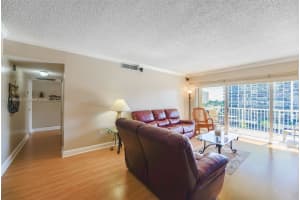1985 S Ocean Dr APT 6J, Hallandale Beach, FL 33009, - MLS#A11919252