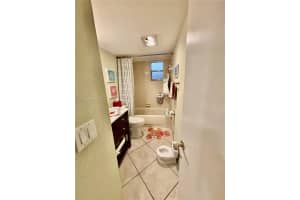 17000 NW 67th Ave APT 232, Hialeah, FL 33015, - MLS#A11919297