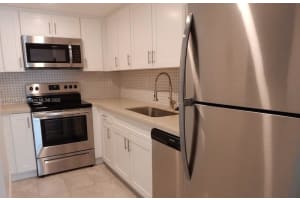 400 N Surf Rd APT 303, Hollywood, FL 33019, - MLS#A11919301