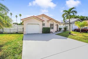 6122 Nw 181st Terr Cir W Hialeah, FL 33015 - MLS#A11919359