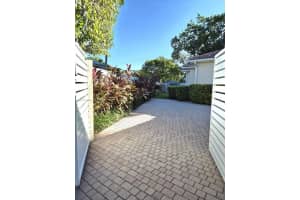 7685 Sw 154th St Palmetto Bay, FL 33157 - MLS#A11919399