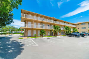 5800 Margate Blvd Apt 812-8, Margate, FL 33063, - MLS#A11919445