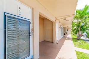 5800 Margate Blvd Apt 812-8, Margate, FL 33063, - MLS#A11919445