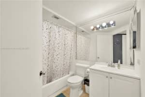 B, 8290 Lake Dr APT 444, Doral, FL 33166, - MLS#A11919464