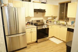 159 Hidden Ct Rd Hollywood, FL 33023 - MLS#A11919499