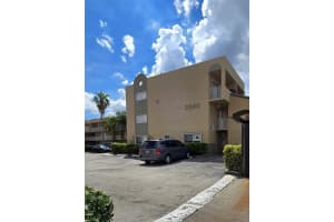 2630 W 76th St APT 201, Hialeah, FL 33016, - MLS#A11919589
